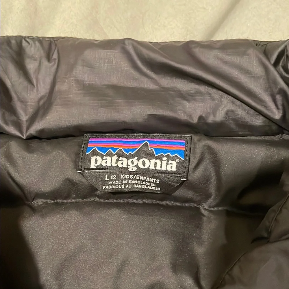 Kids Patagonia Black Puffer Down Jacket - Picture 3 of 3